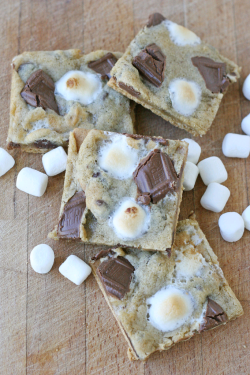 verticalfood:  Graham Cracker S’mores Cookies (by Glorious