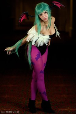 sharemycosplay:  Bunnyayumi with an awesome Morrigan #cosplay!