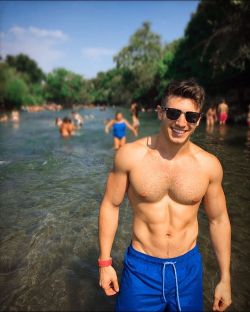 samcush:  ✅Barton Springs: Outdoor swimming pool fed entirely