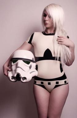 sexycosplaygirlsuk:  Cosplayer: Lady Noctis Character: Stormtrooper