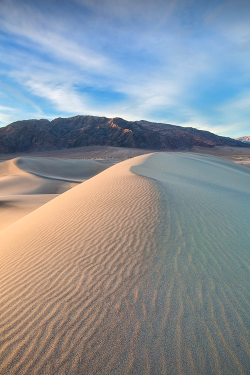 luxuryera:  Sand Dunes | Source 