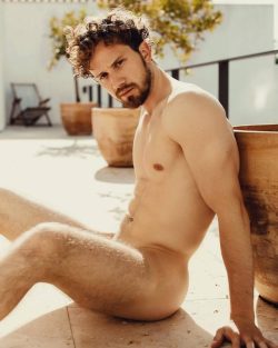 alanh-me:    24k  follow all things gay, naturist and “eye