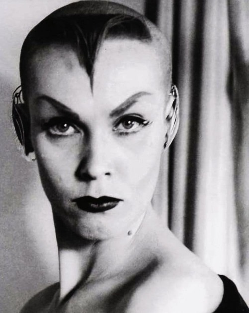 Maila Nurmi (Vampyra) Nudes & Noises  