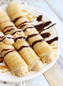 chocolateguru:  Salted Caramel Crepes with Biscoff Cheesecake