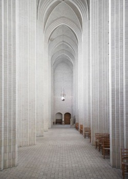 setdeco:PEDER VILHELM JENSEN-KLINT & KAARE KLINT, Grundtvigschurch,