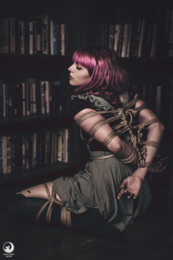 maiitsohyazhi:Alicia Red (IG) in rope in the library by Ma’iitsoh