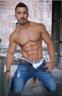 brazilmen: brazilian escort Henrique Paris brazilmenblog.blogspot.com.br