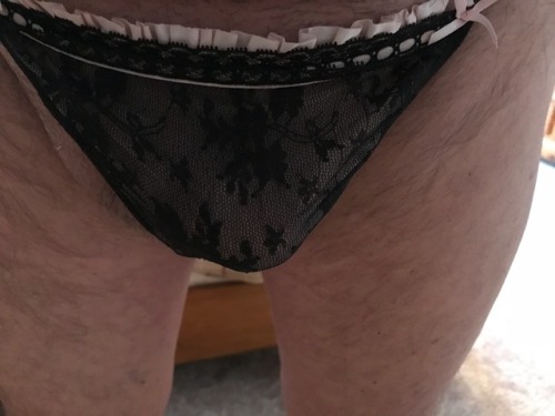 manroom:Do you like my panties?? Need a play date 