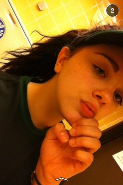 daddysprincessforever:  Me workin at subway -_-