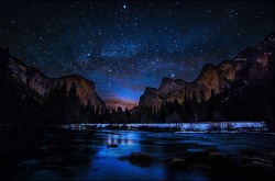 skypriide:   Milky Way at Dawn in Yosemite Valley By Gregg