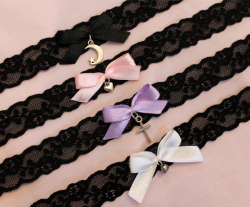 sara-meow:  davyyoriit:  sara-meow:  Lace Chokers! Only 6.00