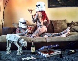 thebeejchristy:  cervena-fox-appreciation:  Cervena Fox &