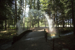 contemporary-art-blog:James Tapscott,  Ring of mist encircles
