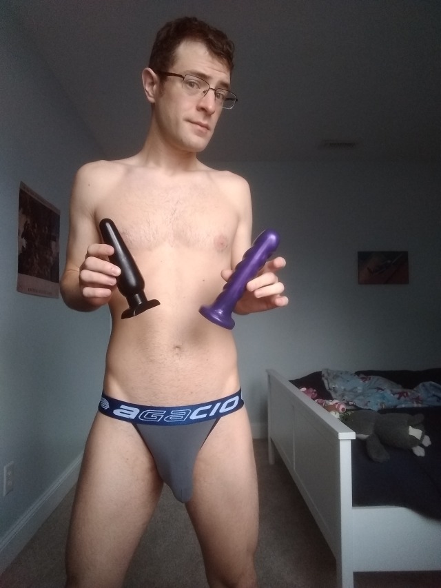 bikinithonglover:Wonder if I can show off a toy or two…