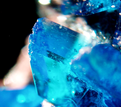rockon-ro:  Beautiful electric blue crystals of CHALCANTHITE