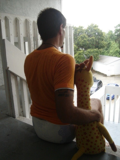 littlebabydee:  Geoffrey an’ I wish the rain would go away, so we could go out an’ play~ :( 