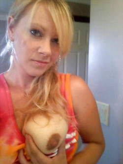 mature-selfie-pics:  Real name: Katie Married: No Pictures: 48