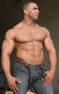 musclelover:  Gorgeous specimen of a man. Great pecs, biceps