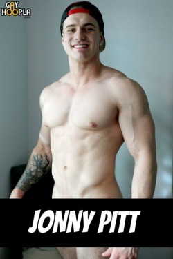 JONNY PITT at GayHoopla - CLICK THIS TEXT to see the NSFW original.