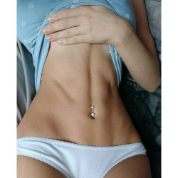 howshegetfit:  @helengurr: Morning abs. 😊 Who’s working