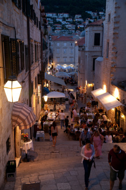 wander-e-r:  emma-twistt:  moguo32:  Dubrovnik, Croatia  Whenever