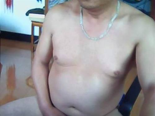 nakedplayers: xihuanshuaidashu:  eric578:  這個怎樣？  操我  帥氣的亞洲男條條 