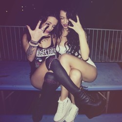 underthesun-and-moon:  I want her converse.