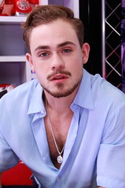 manculture:  Dacre Montgomery