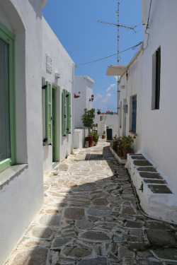 breathtakingdestinations:  Sifnos - Greece (von Archway Andres)