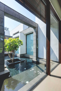 livingpursuit:  Home in New Delhi | Dada Partners