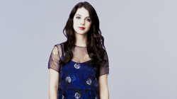  Reign season 1 promotional pictures of Adelaide Kane (Mary Stuart).