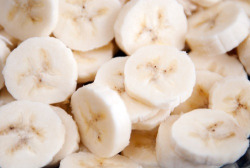 having-a-healthy-lifestyle:  Bananas 