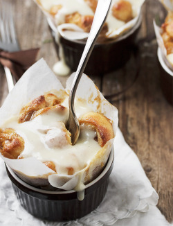 do-not-touch-my-food:  Cinnamon Roll Bites with Cream Cheese
