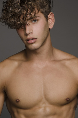 beautiful-guys:  Eyal Booker 