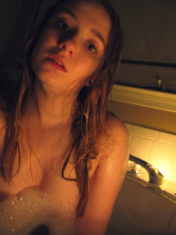 p-ricus:  bath time part 2 feat. me as a sudsy zombie reblog/follow