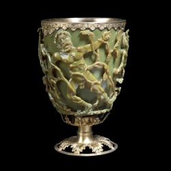 likeavirgil:  The Lycurgus Cup Late Roman, 4th century AD “This