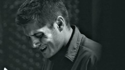 curiositycastiel:Dean Winchester + Smile Lines