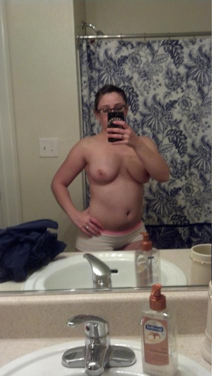 bigboobsamateurpregnant:  Thanks For The Submission!  Please Send More!  Big Boobs, Amateur & Pregnant: Submit You Pictures Here: