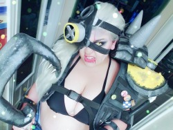 crocodiledaydream:I did a quick Fem Roadhog costest for Delta H con this weekend!! I’M PUMPED ♡♡  I was also inspired by @roadpiggie 