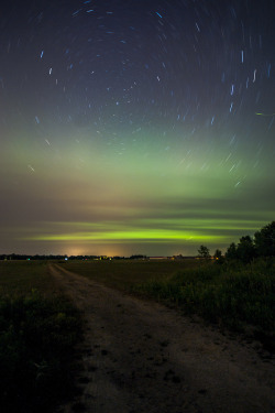 brutalgeneration:  Startrails, Aurora and Firefly (by Robert