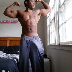 seeker310:  newmanzzle:  Black muscle hung print.He goes by the