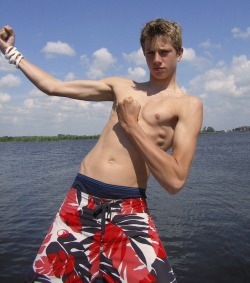armybootboy:  thin 