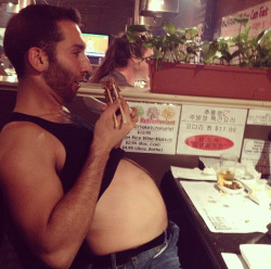 itsfunnycuz:   more bellies here :D 