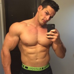 drwannabe:  Jessie Godderz 