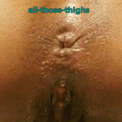 all-those-thighs:Just a little nut & shit 