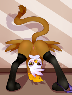 omiart:More Gilda, I still have one more pic of her to draw though.