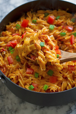 do-not-touch-my-food:  Cheeseburger Pasta