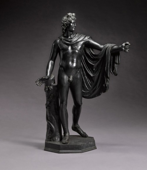 ganymedesrocks:  Apollo Belvedere, Bronze, circle of Luigi Valadier