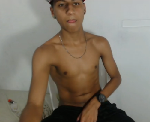 This young gay latin twink is on live showing off his tight body and 6 pack abs. Elioth Strong is ready to make you cum on gay-cams-live-webcams.com  CLICK HERE to enter his profile page and live cam show