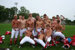 crewslut4u:  Party Time!!  i want ALL the Football TEAM…Gangbang